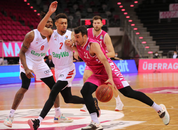 迫并不足以 迫并不足以